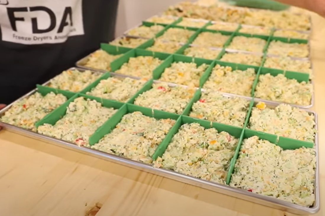 Tray Dividers For The Cube Freeze Dryer-Adjustable Locking Grid (Enough For 4 Trays)